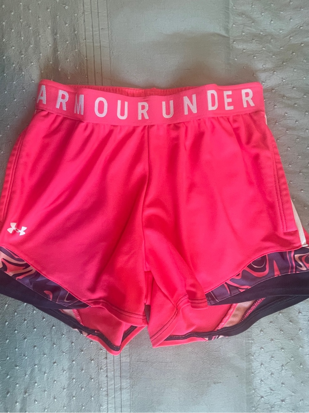 Under Armour Women's Hot Pink Athletic Shorts size XS